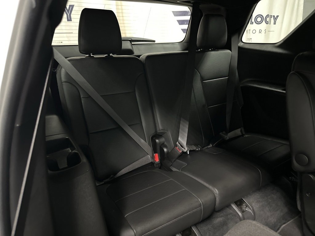 Used 2022 Chevrolet Traverse High Country image 40