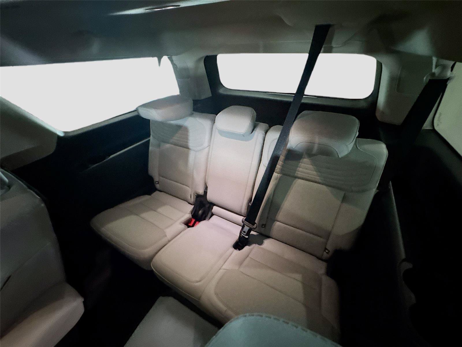 Used 2025 Ford Expedition Max Platinum w/ Platinum Ultimate Package AWD/4WD image 19