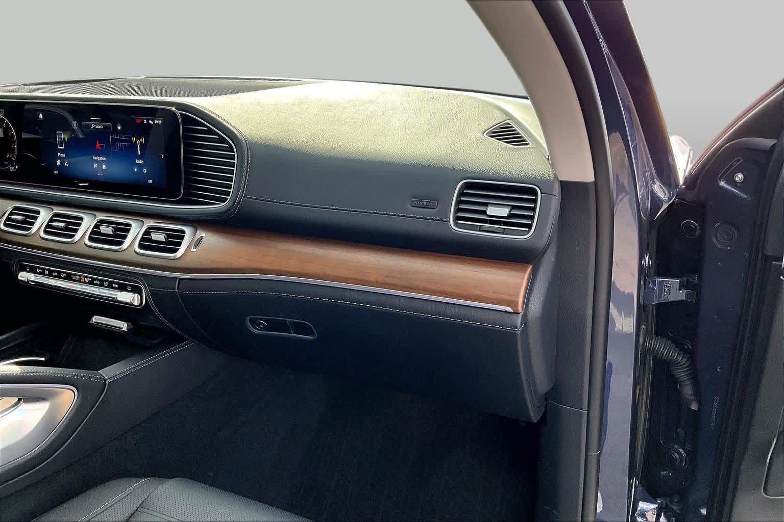 Used 2026 Mercedes-Benz GLS 450 4MATIC image 18