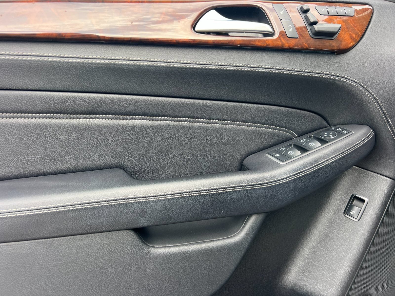 Used 2014 Mercedes-Benz ML 550 4MATIC image 10
