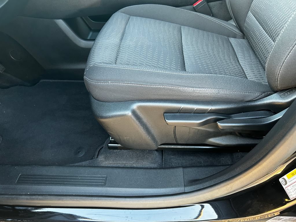 Used 2025 Chevrolet Equinox LT AWD/4WD image 25