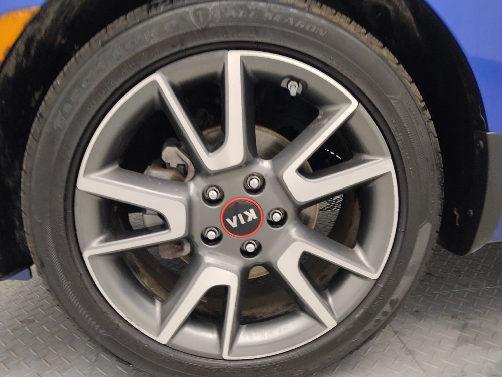 Used 2020 Kia Soul GT-Line FWD image 31