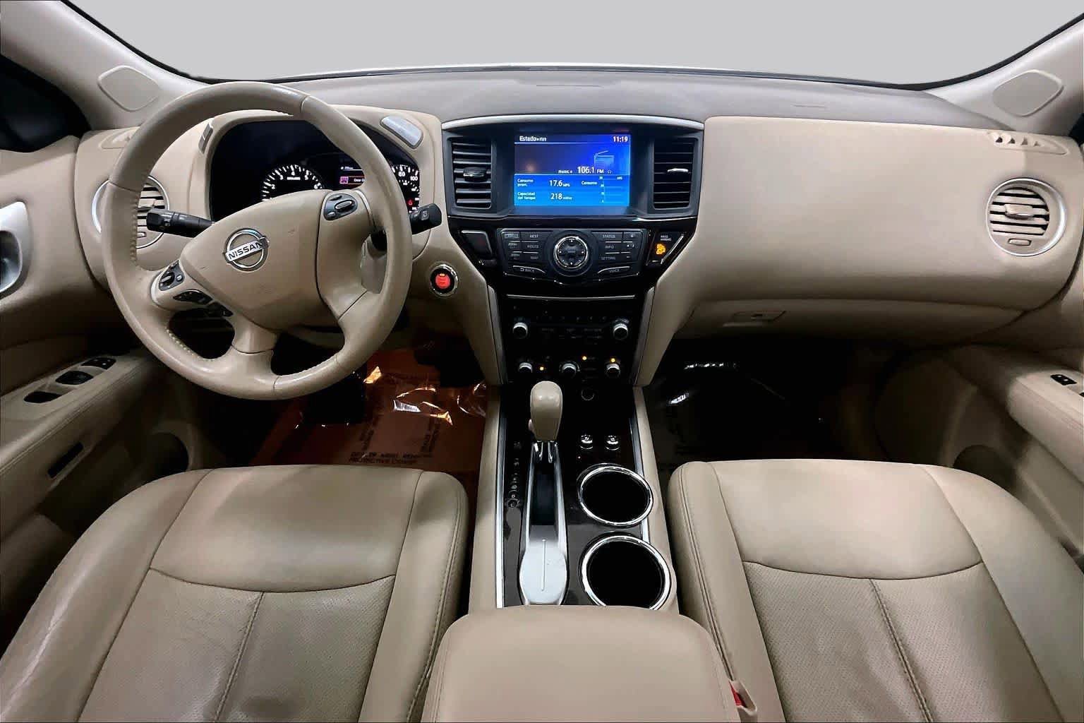 Used 2014 Nissan Pathfinder Platinum w/ Platinum Premium Package FWD image 15