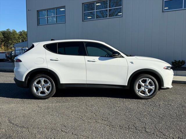 Certified 2025 Dodge Hornet GT w/ Cold Weather Group AWD/4WD image 2