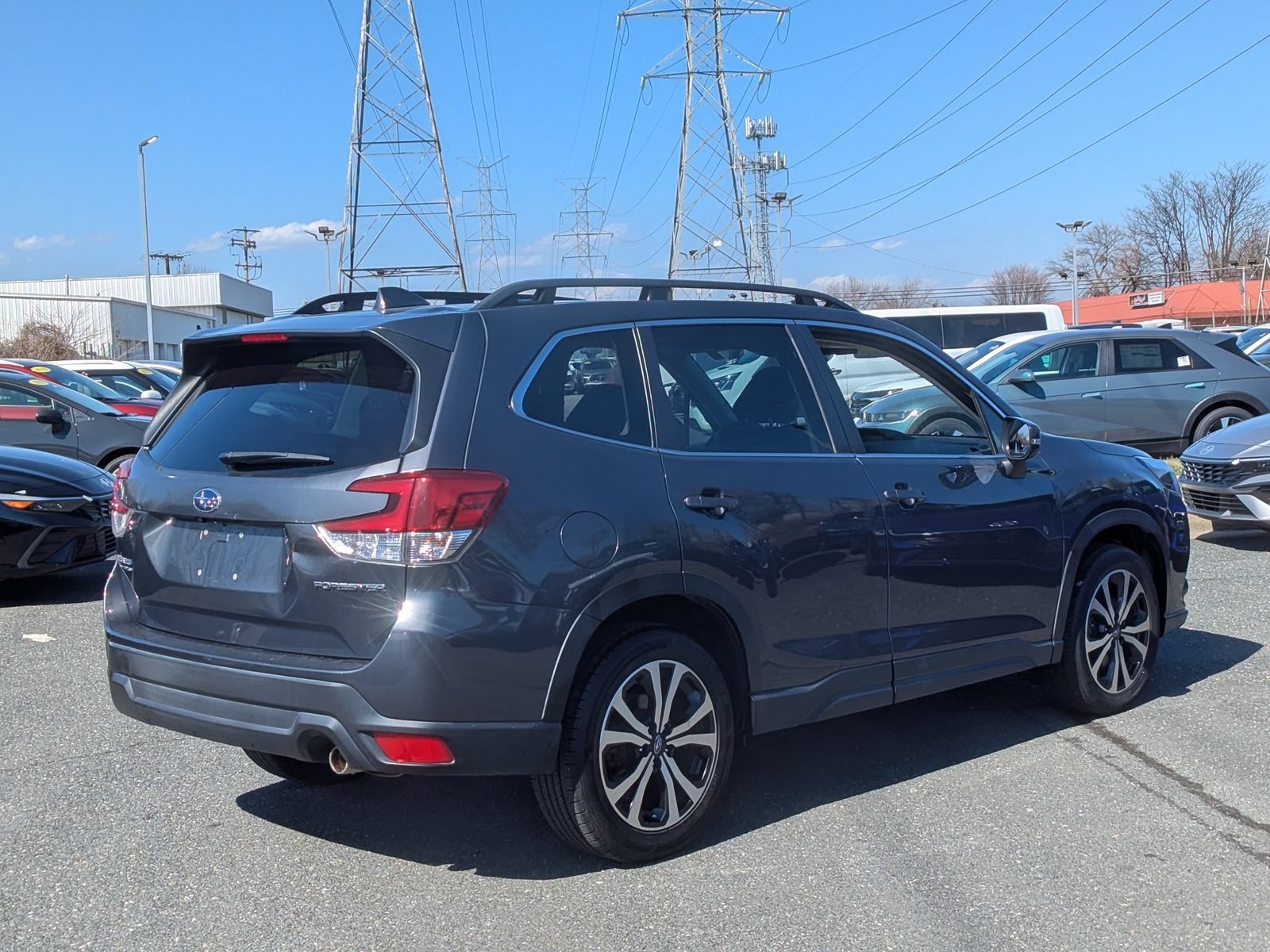 Used 2022 Subaru Forester Limited AWD/4WD image 7