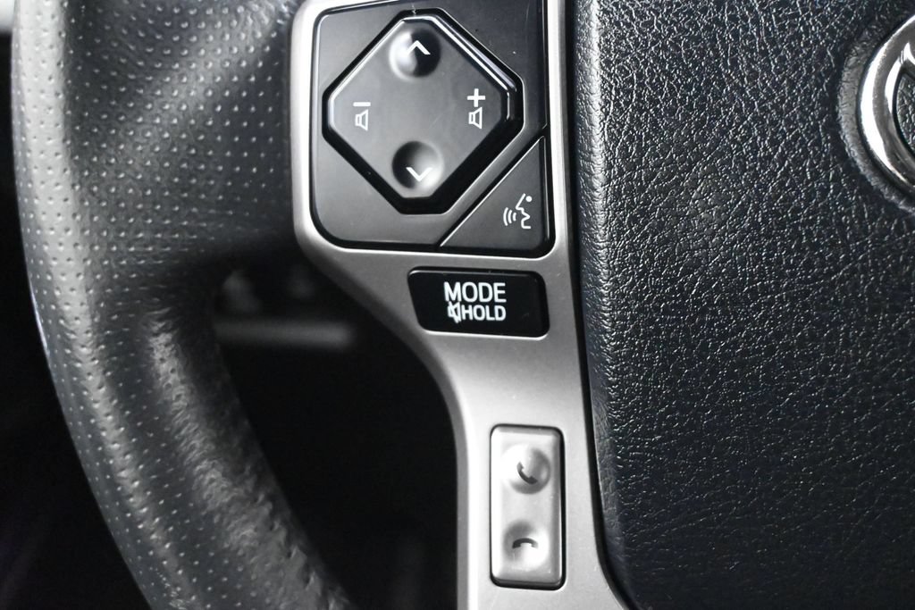 Used 2022 Toyota 4Runner SR5 RWD image 6