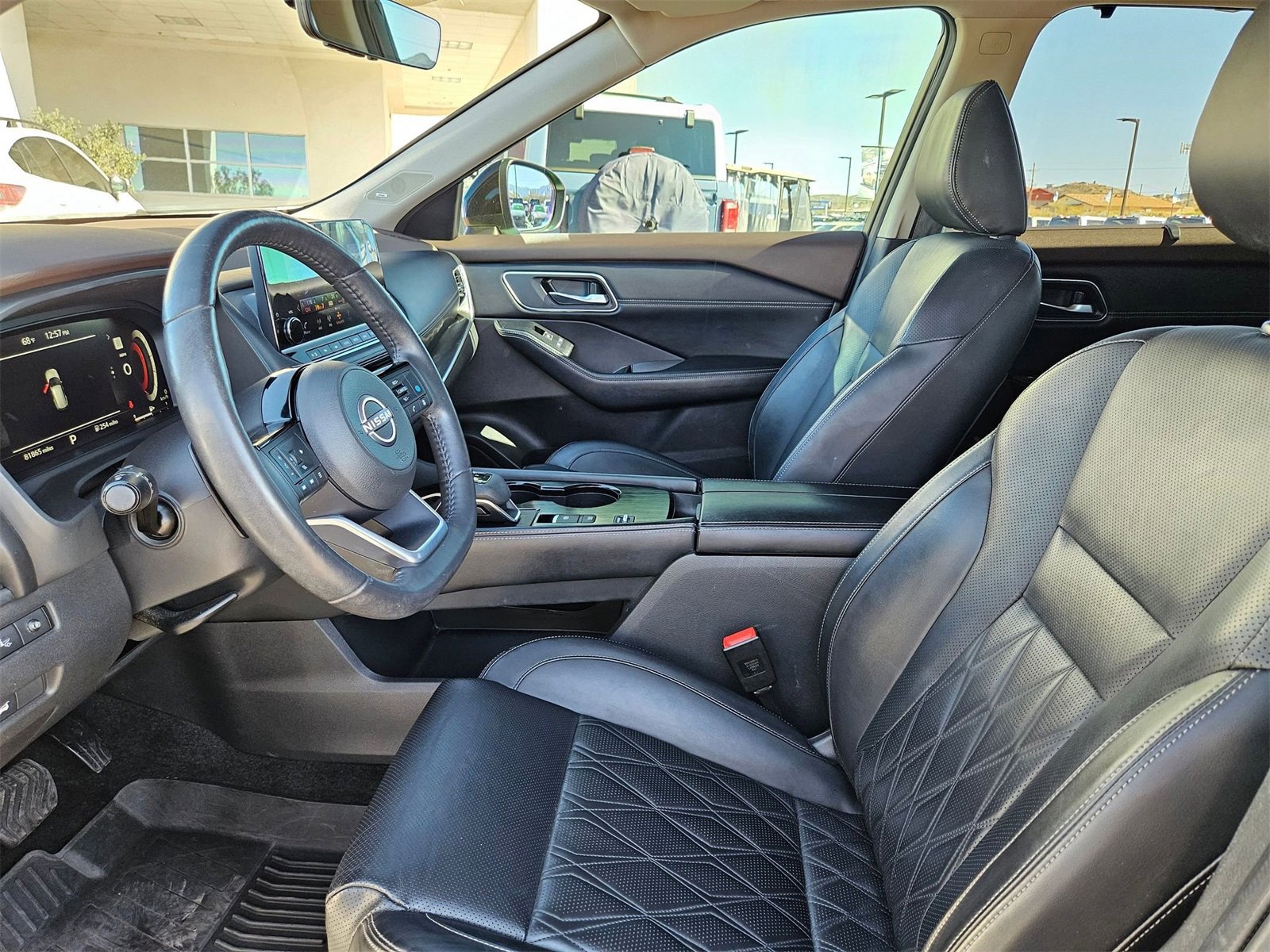 Used 2023 Nissan Rogue Platinum w/ Platinum Premium Package image 10