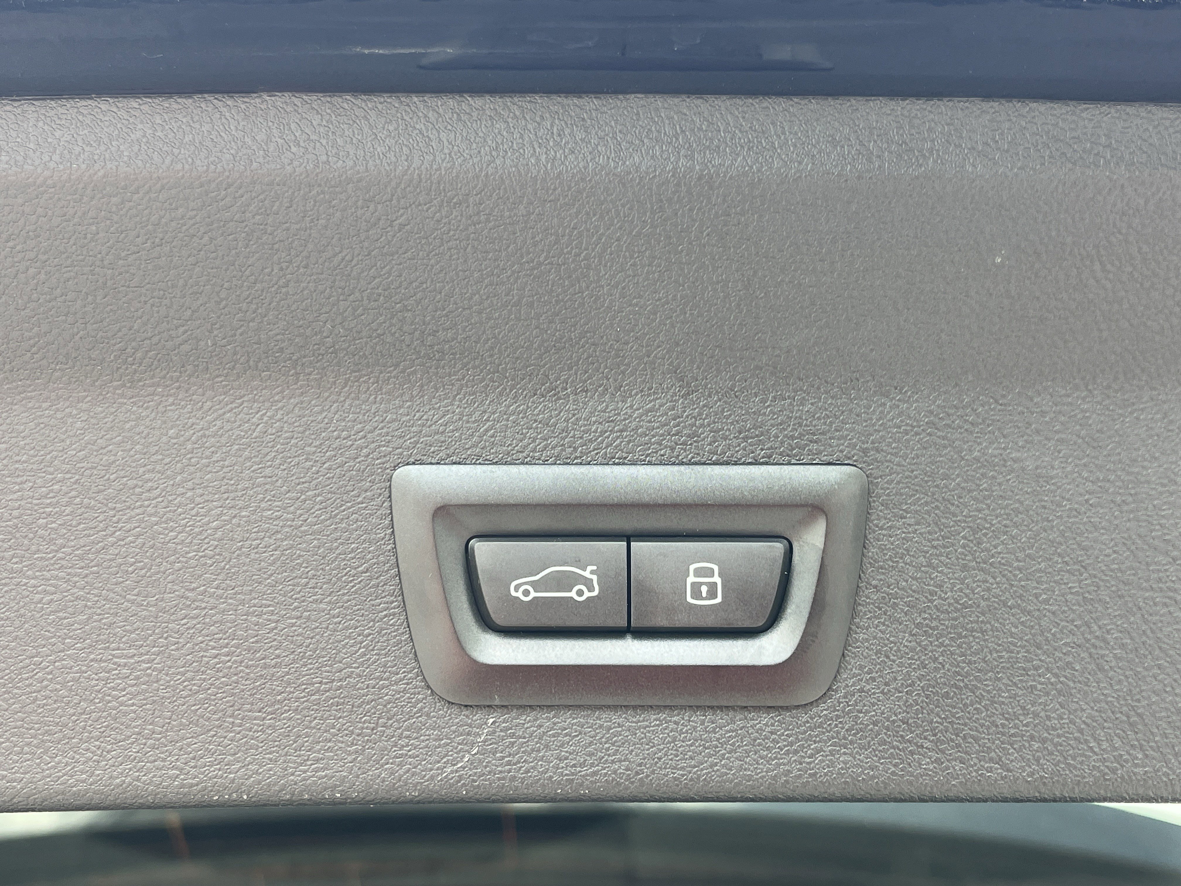 Used 2024 BMW X3 sDrive30i w/ Premium Package RWD image 31