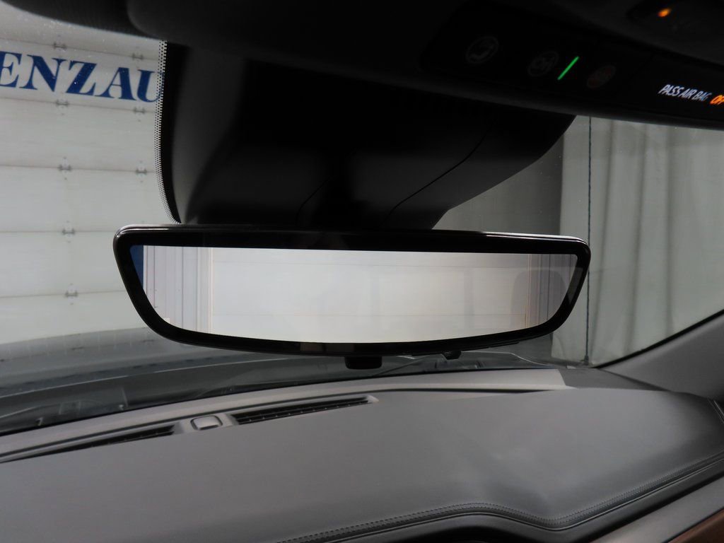 Used 2023 GMC Sierra 1500 Denali w/ Technology Package AWD/4WD image 28