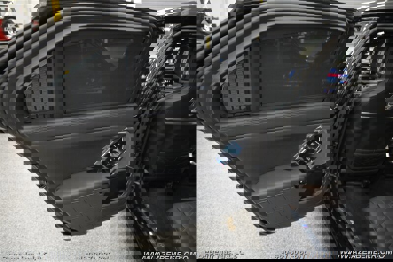 Used 2024 BMW i7 M70 w/ Executive Package image 37