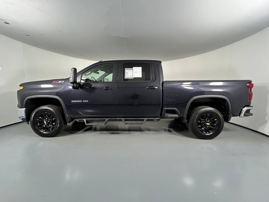 Used 2024 Chevrolet Silverado 3500 LT w/ Z71 Off-Road Package AWD/4WD image 4