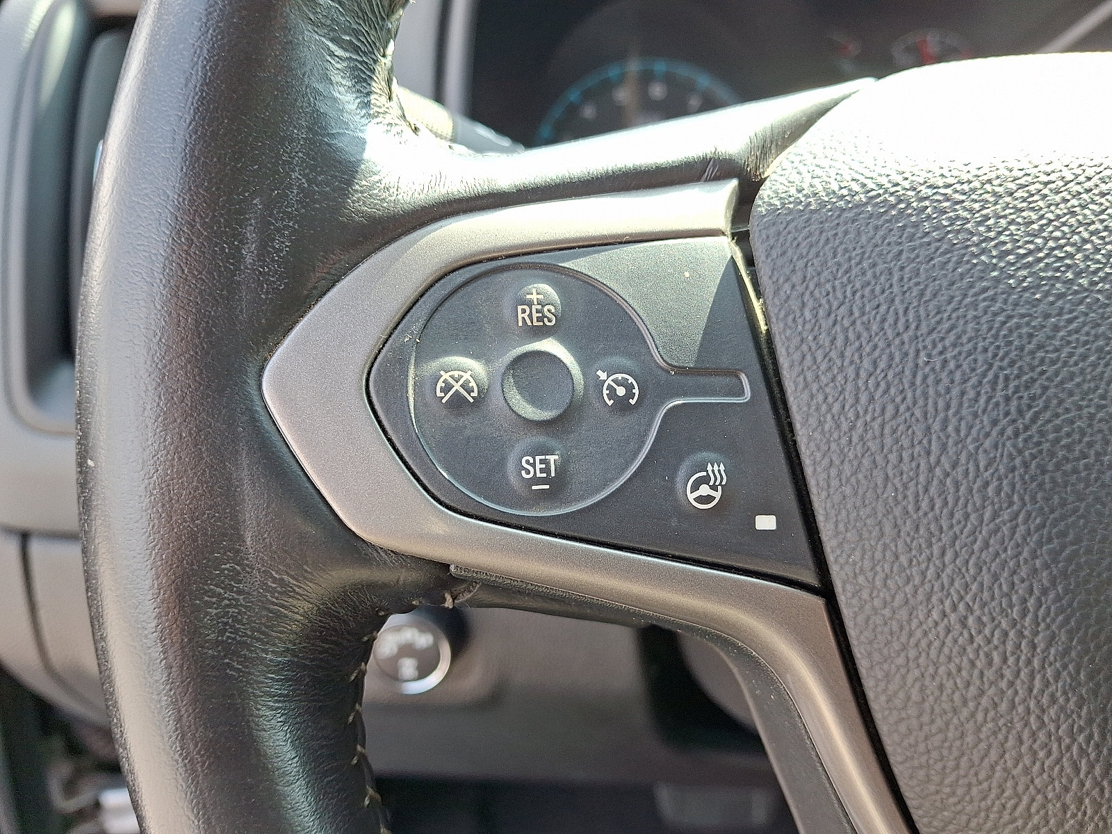 Used 2019 Chevrolet Colorado Z71 AWD/4WD image 21
