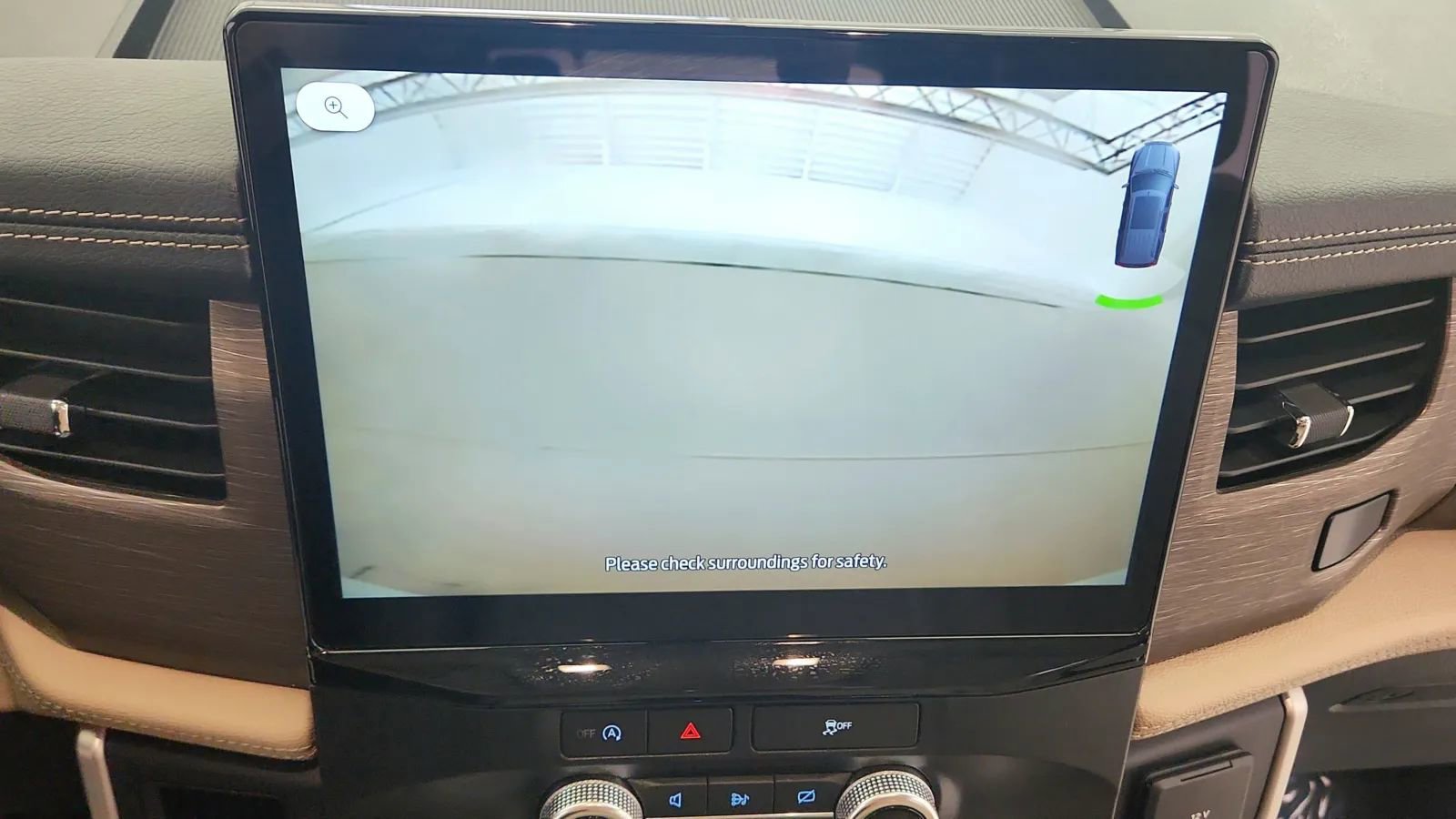 Used 2024 Ford Expedition Limited image 30