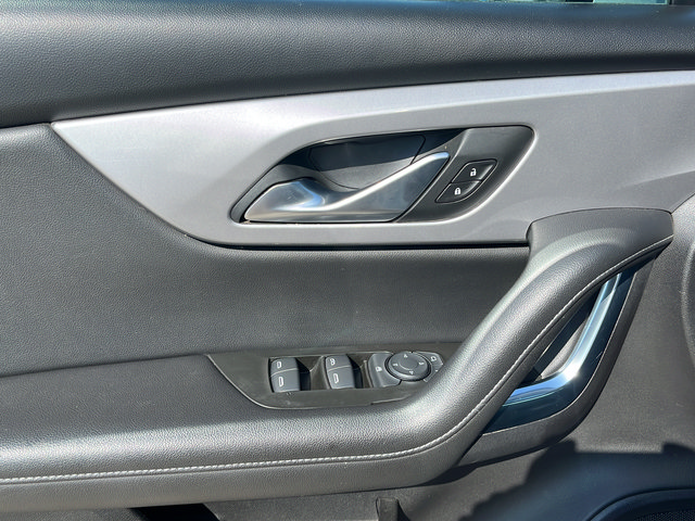 Used 2022 Chevrolet Blazer LT FWD image 18