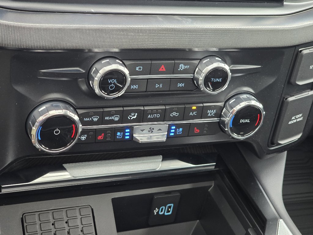 New 2025 Ford F250 Platinum image 16