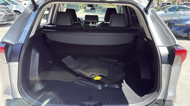 Used 2022 Toyota RAV4 XLE Premium FWD image 9