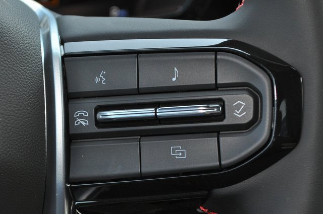 New 2025 Chevrolet Colorado Z71 image 17