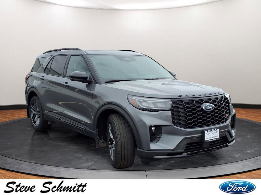 Used 2025 Ford Explorer ST image 32