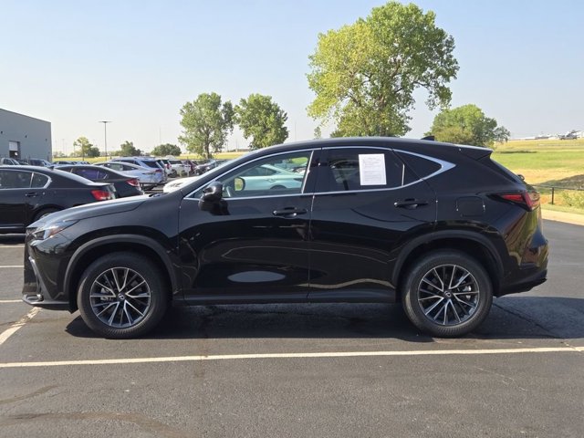 Certified 2025 Lexus NX 250 FWD w/ Towing Package (2000 Lbs) image 4