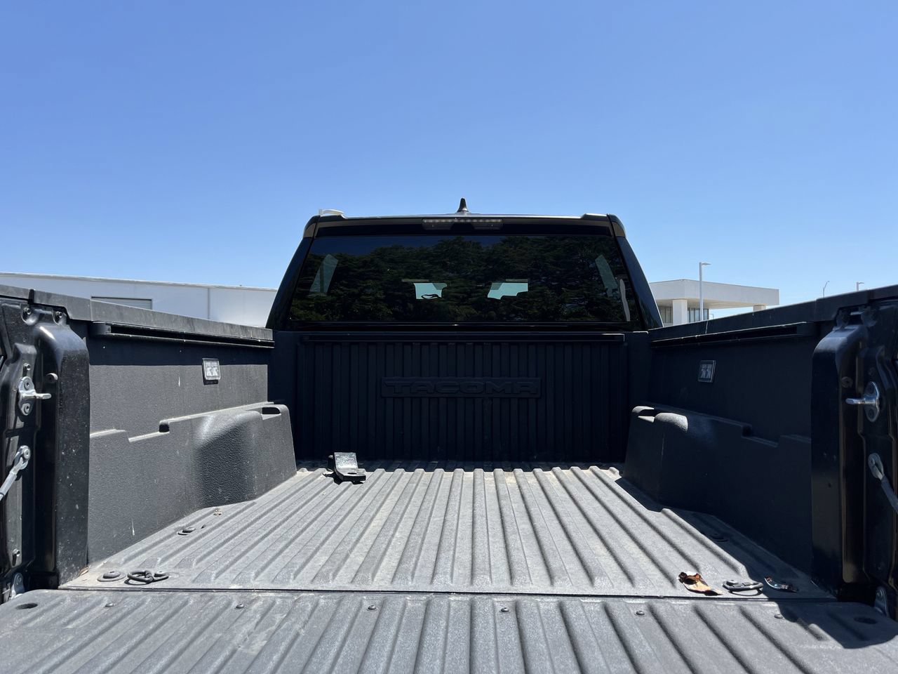Used 2025 Toyota Tacoma SR AWD/4WD image 27