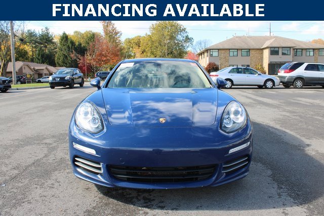 Used 2015 Porsche Panamera 4 image 3