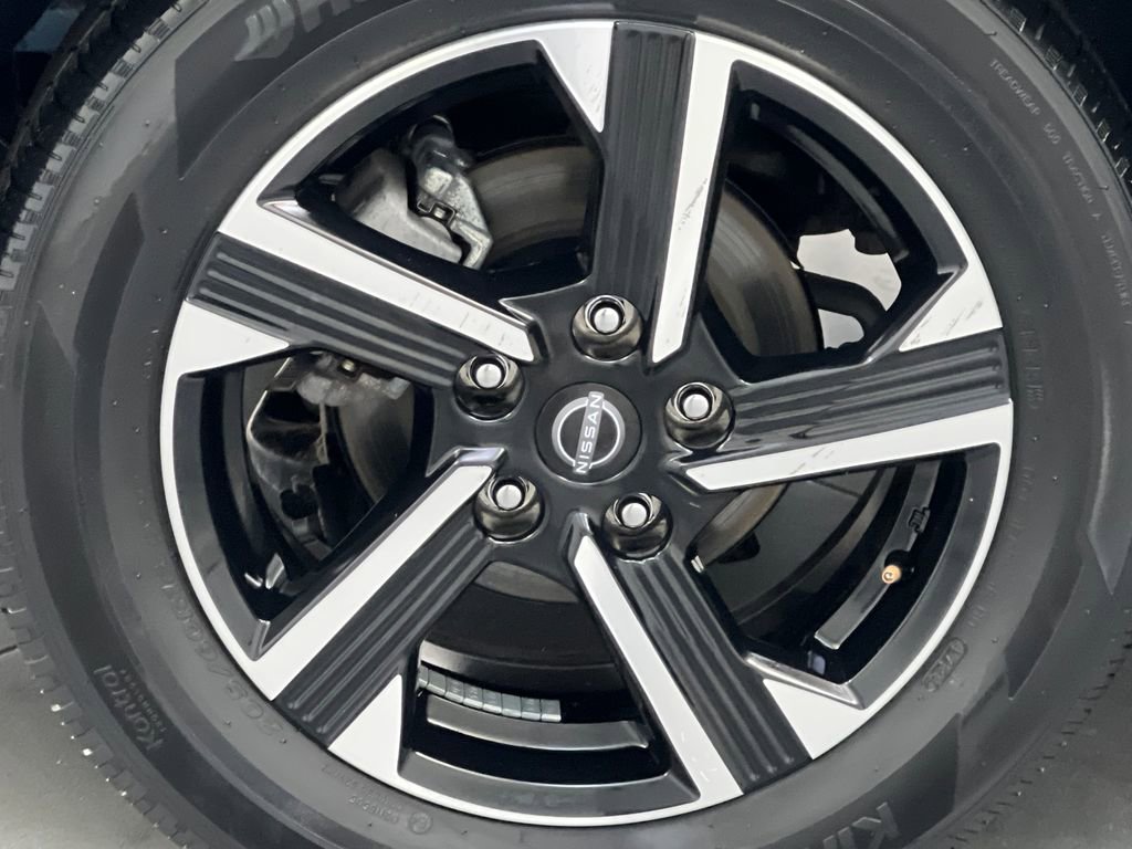 Used 2025 Nissan Sentra SV FWD image 62