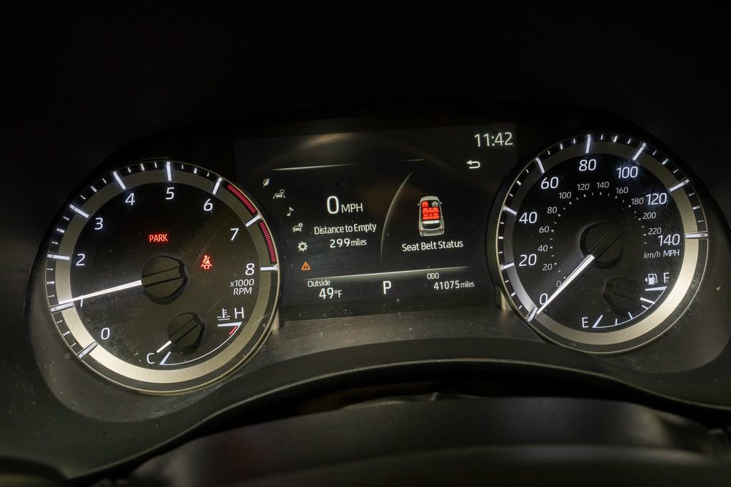 Used 2023 Toyota Highlander XLE image 19