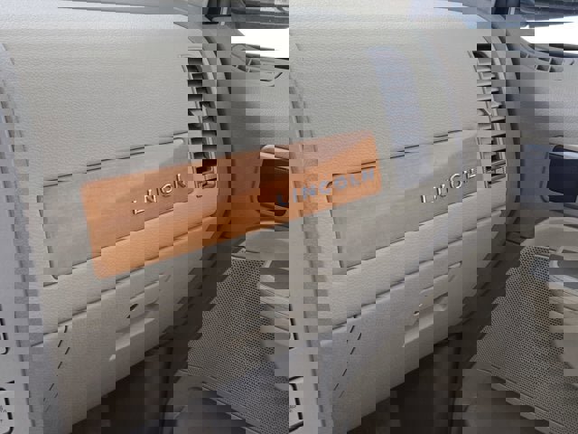 Used 2007 Lincoln MKX AWD image 25