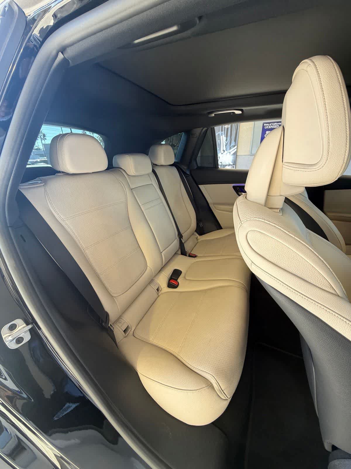 Used 2024 Mercedes-Benz GLC 300 4MATIC image 16