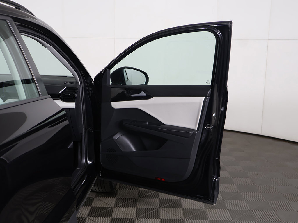 Used 2025 Volkswagen Taos S AWD/4WD image 19
