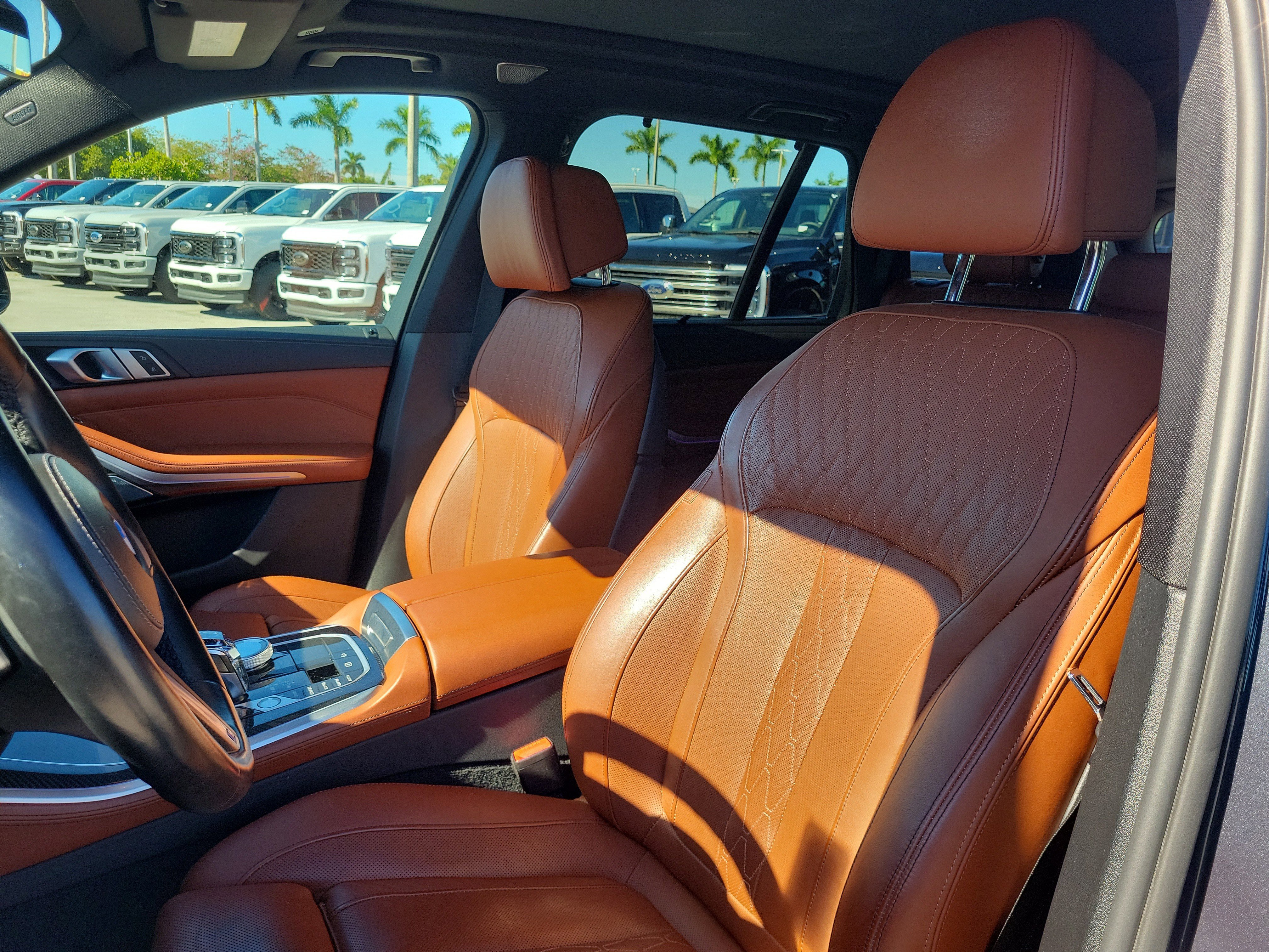 Used 2021 BMW X5 M50i w/ Executive Package image 12