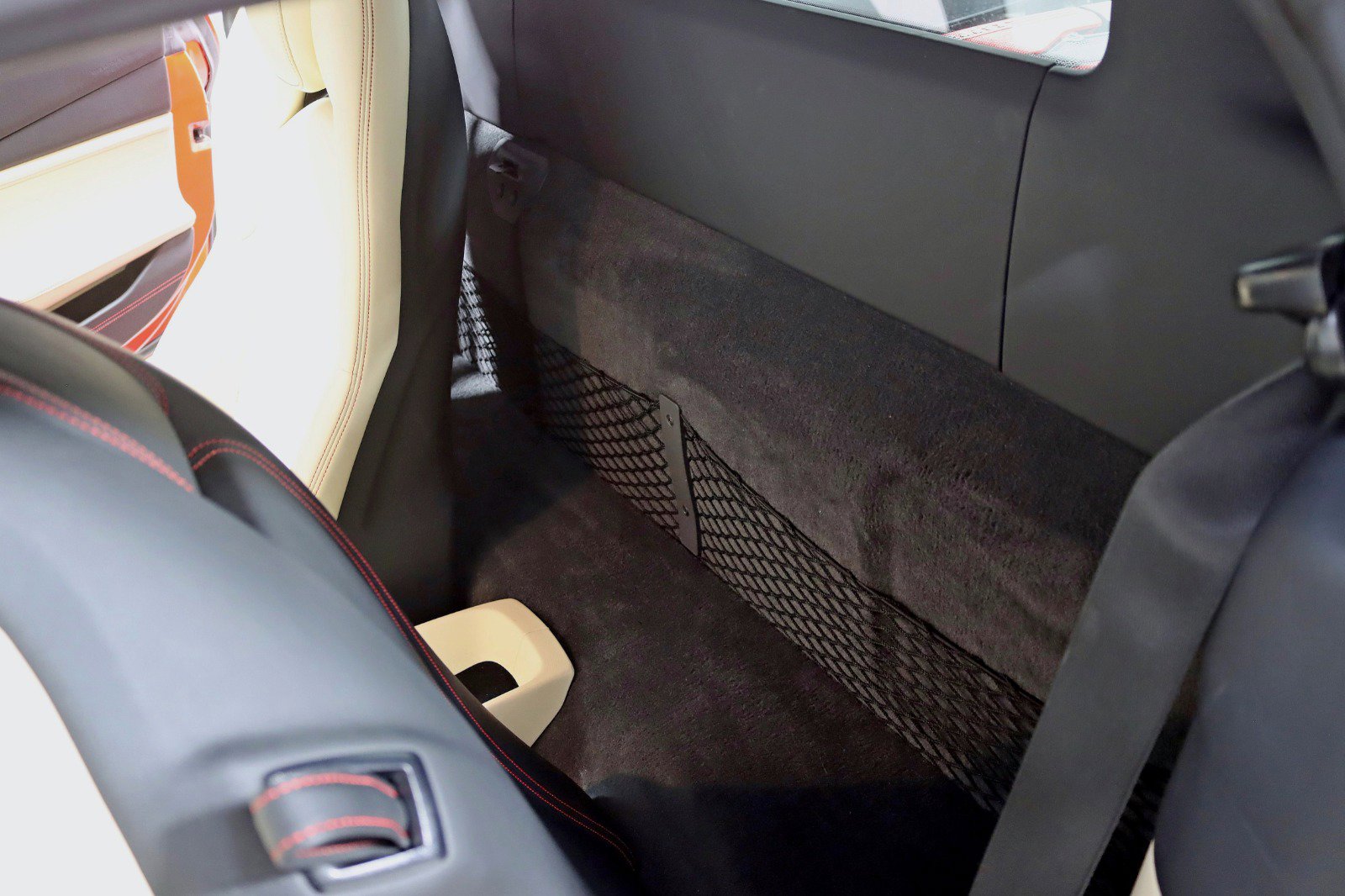 Used 2018 Ferrari 488 GTB image 31