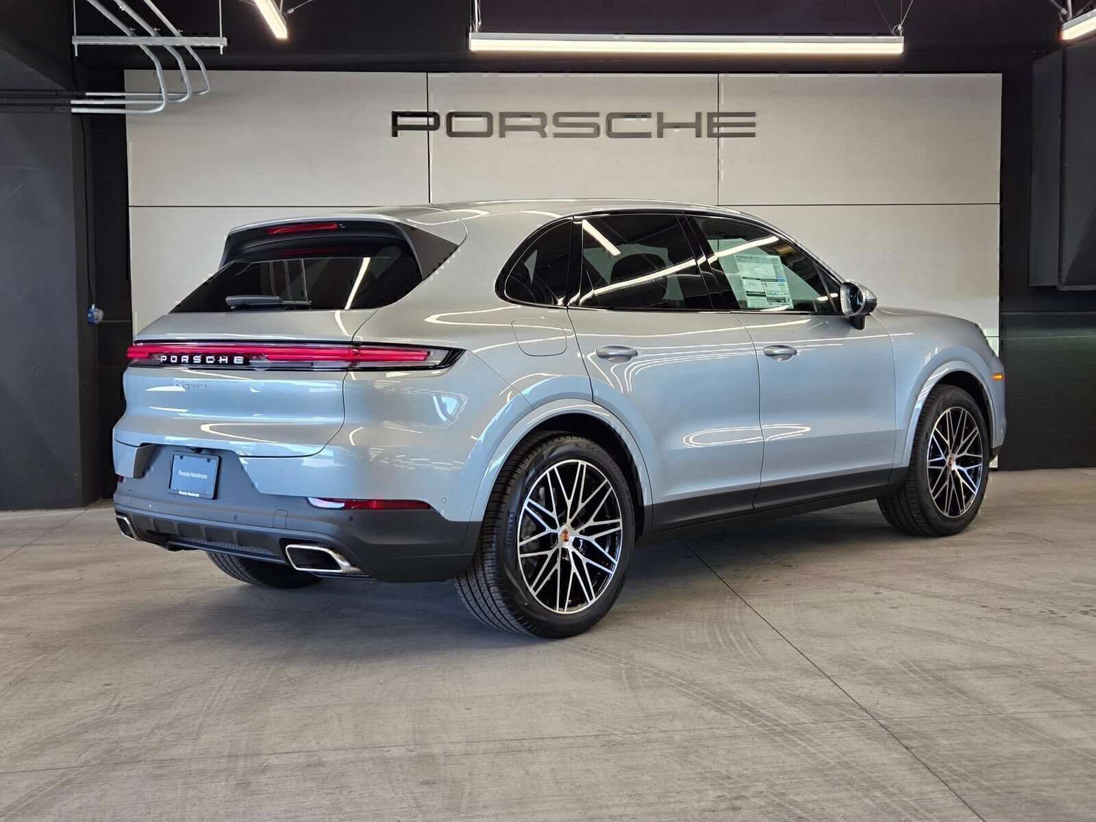 Certified 2026 Porsche Cayenne AWD/4WD image 6