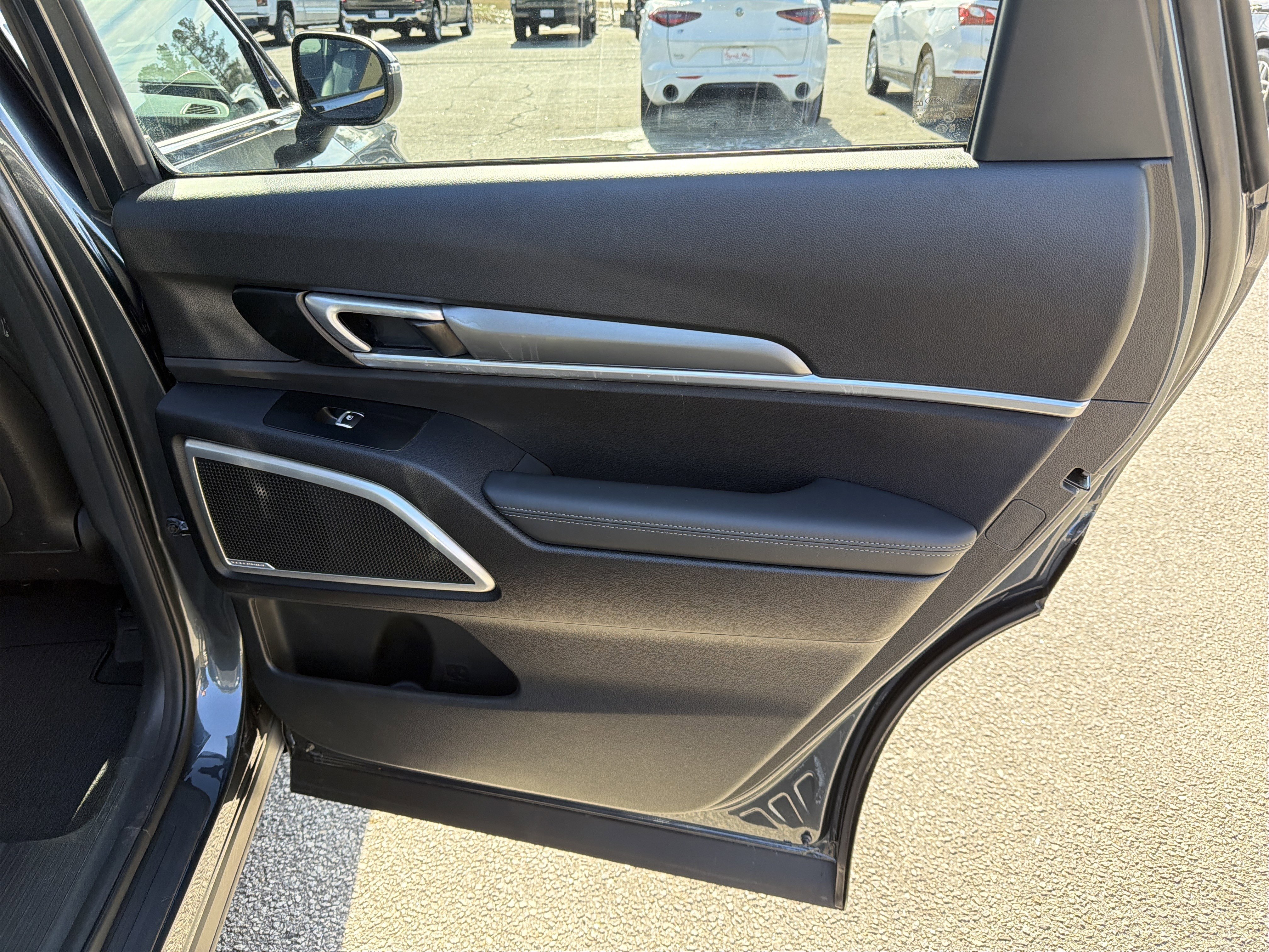 Used 2020 Kia Telluride LX image 18