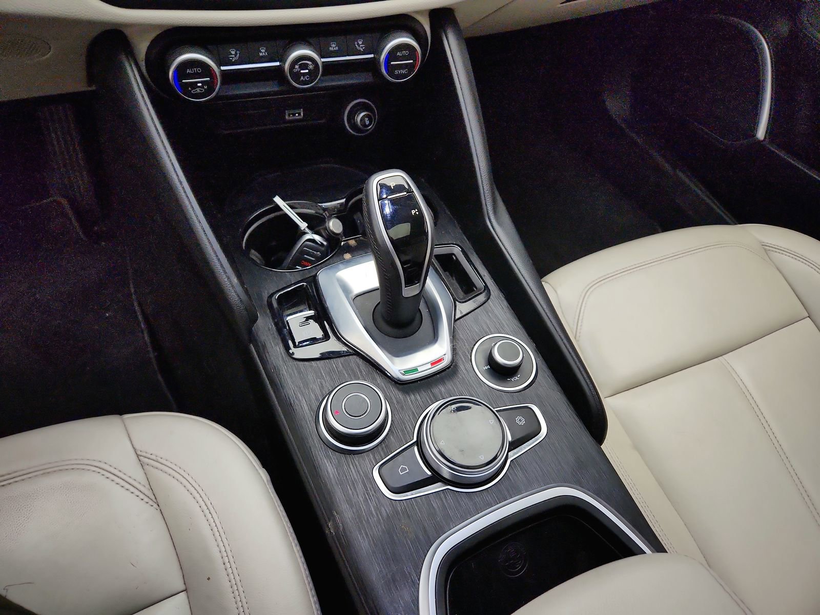 Used 2020 Alfa Romeo Giulia Base w/ Quick Order Package 22J Sport image 14