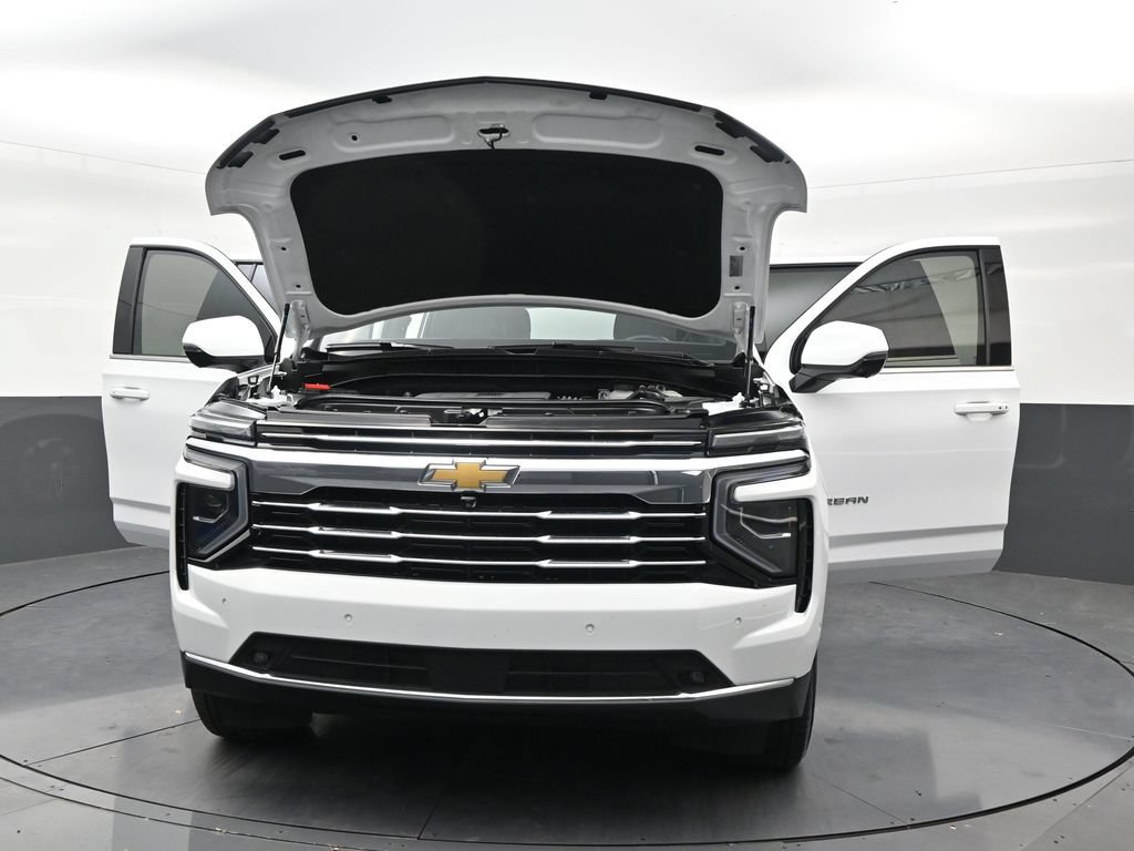 Used 2026 Chevrolet Suburban LT w/ Comfort Package RWD image 33