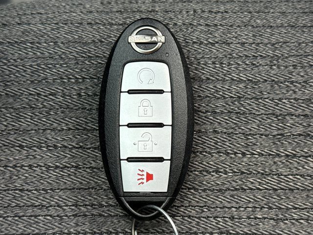 Used 2022 Nissan Rogue SV image 23