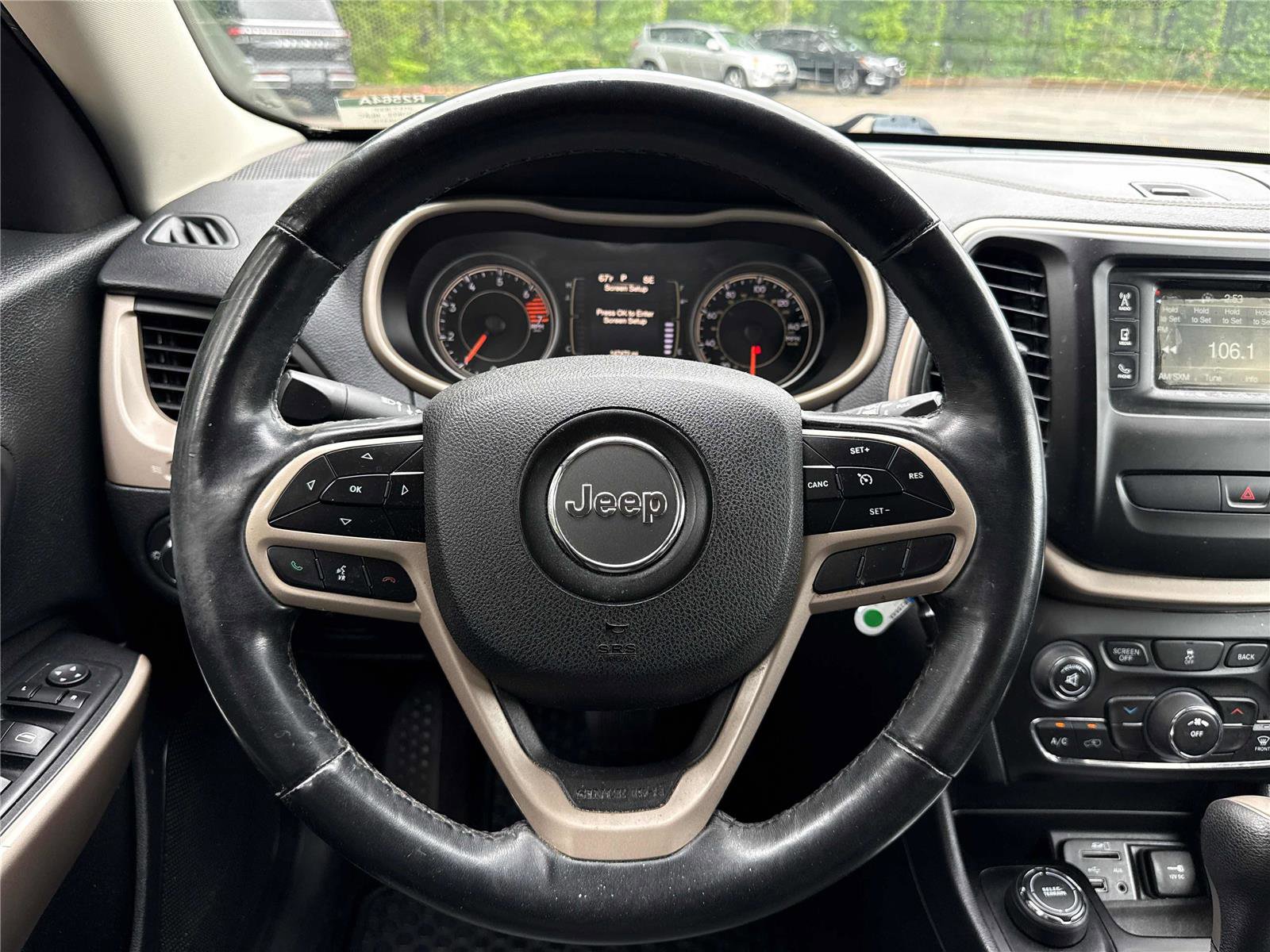 Used 2017 Jeep Cherokee Sport w/ Cold Weather Group AWD/4WD image 17