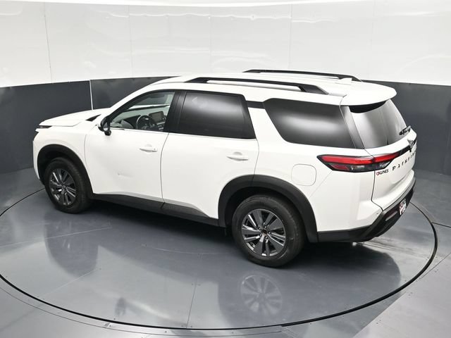 Used 2025 Nissan Pathfinder SV FWD image 52