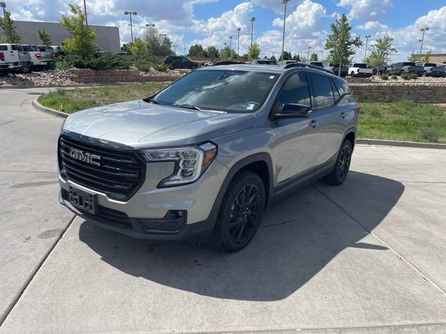 Used 2023 GMC Terrain SLT w/ Elevation Edition AWD/4WD video 3