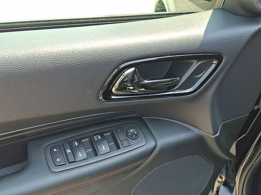 Used 2025 Dodge Durango GT AWD/4WD image 10