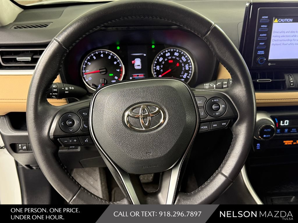 Used 2020 Toyota RAV4 XLE Premium FWD image 23