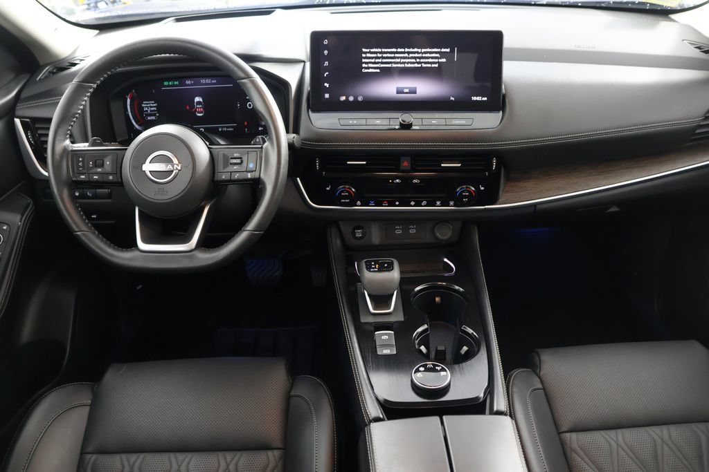 Used 2024 Nissan Rogue Platinum w/ Platinum Premium Package AWD/4WD image 2