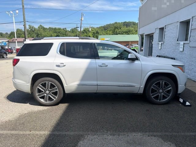 Used 2017 GMC Acadia Denali w/ Technology Package AWD/4WD image 5