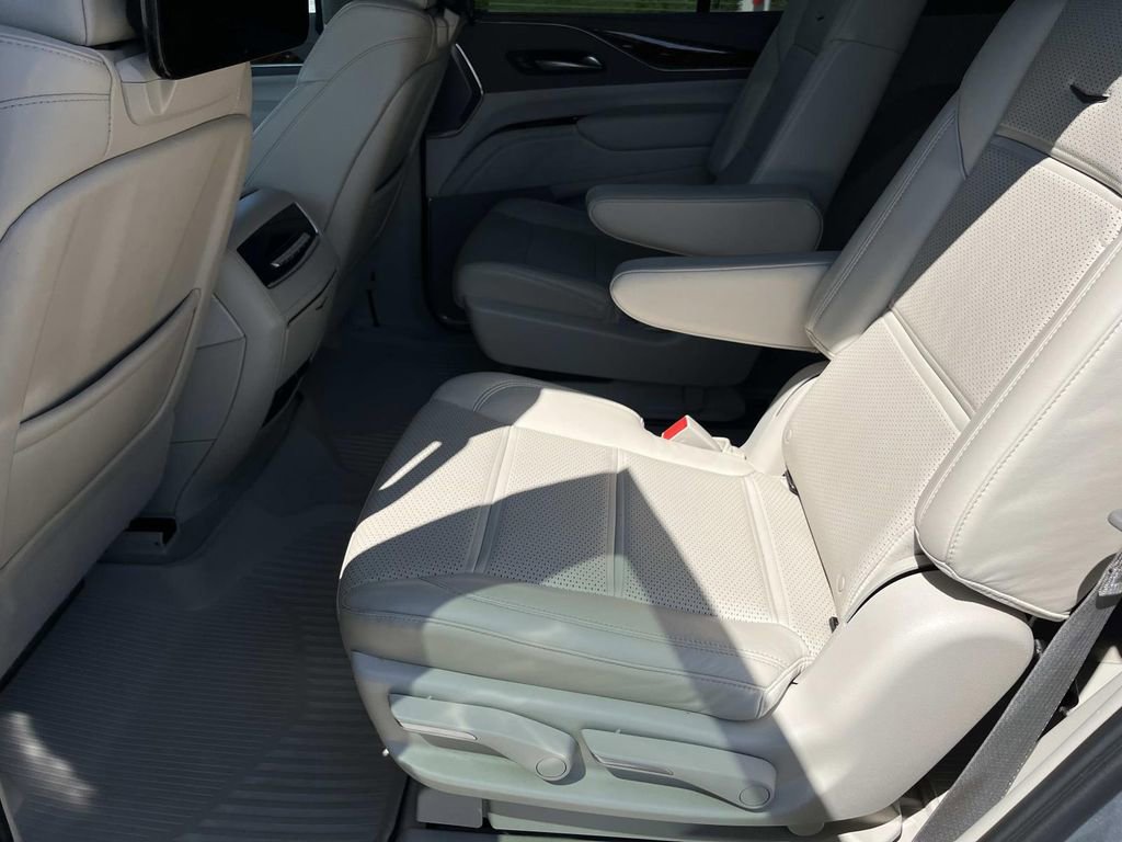 Certified 2024 Cadillac Escalade Sport Platinum w/ LPO, ONYX Package image 19