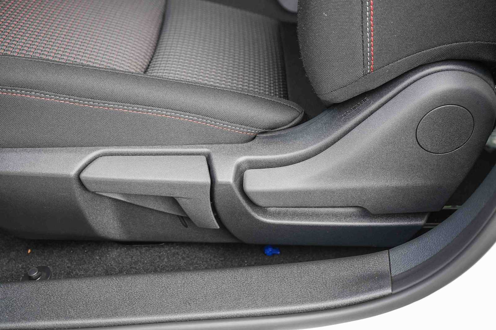 New 2027 Nissan Sentra SR w/ Floor Mat Package FWD image 22