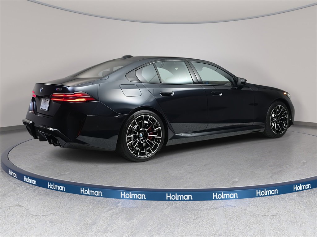 New 2026 BMW M5 w/ Executive Package image 5