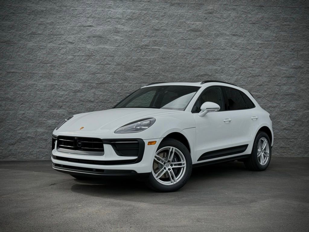 Certified 2025 Porsche Macan image 1