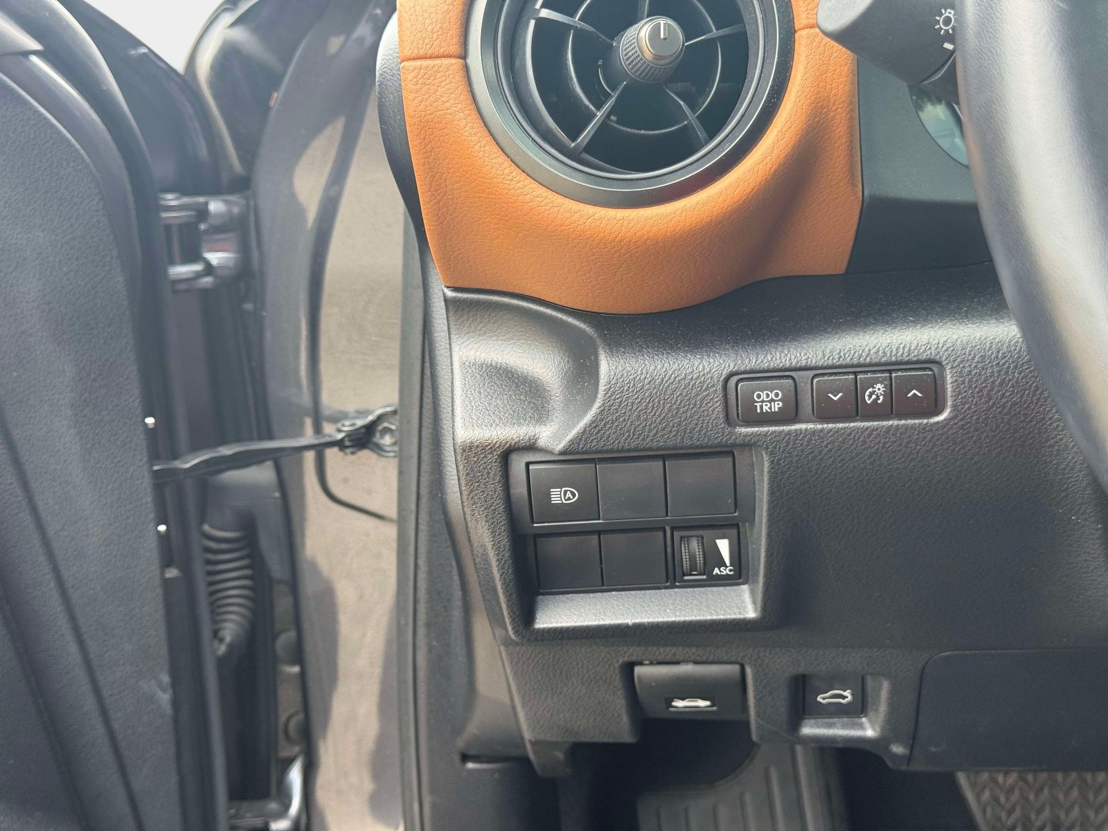 Used 2024 Lexus IS 350 F Sport RWD image 23