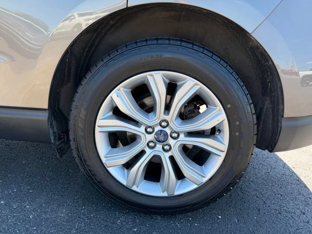 Used 2019 Ford Edge Titanium FWD image 22